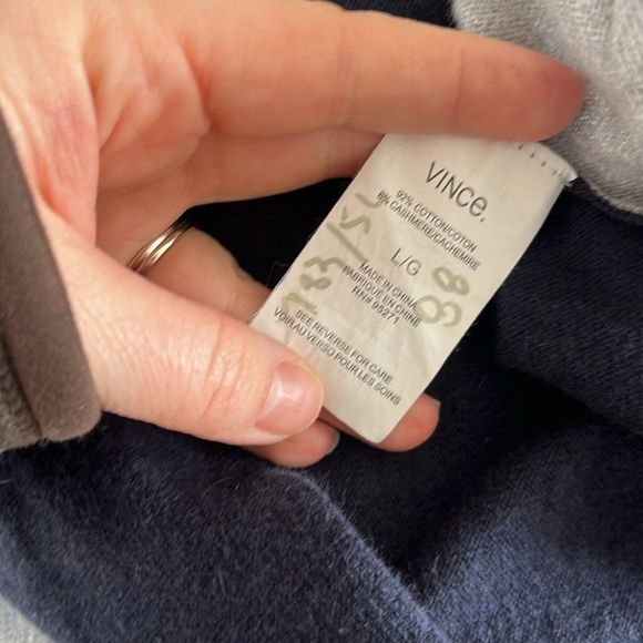 Vince Cotton Cashmere Knit Sweater Crew Neck Gray and Navy Blue - Picture 7 of 9